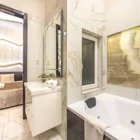 Extravagant & Modern Grand Suite In The Center Of Budapest Exterior photo