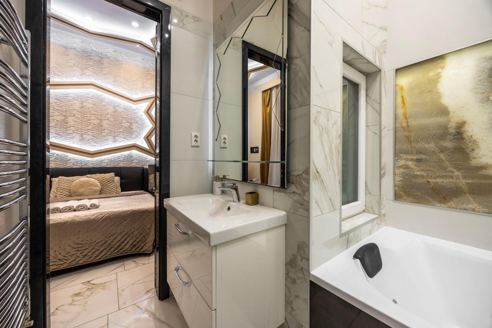 Apartment Extravagant & Modern Grand In The Center Of Budapest