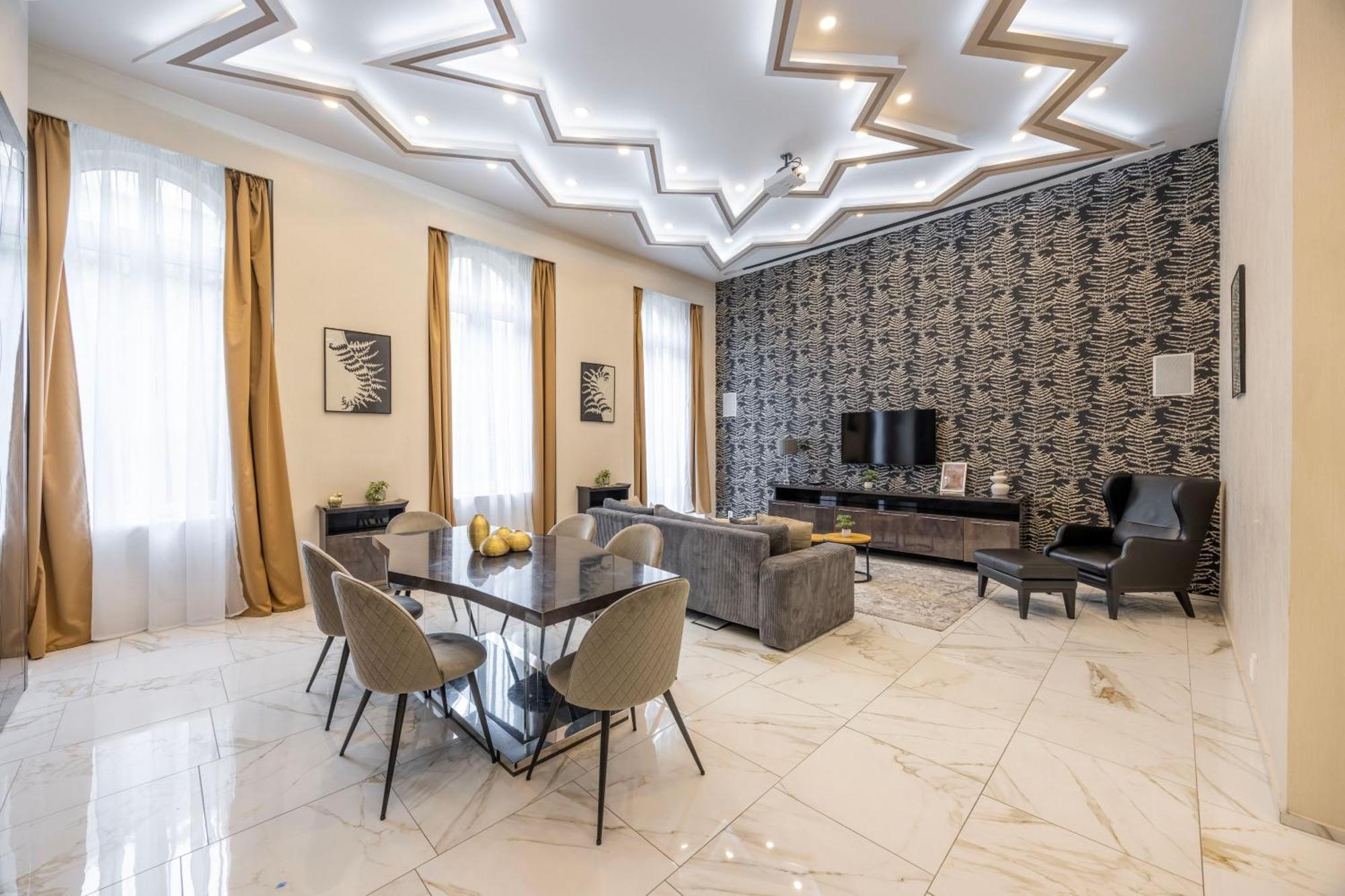 Extravagant & Modern Grand In The Center Of Budapest